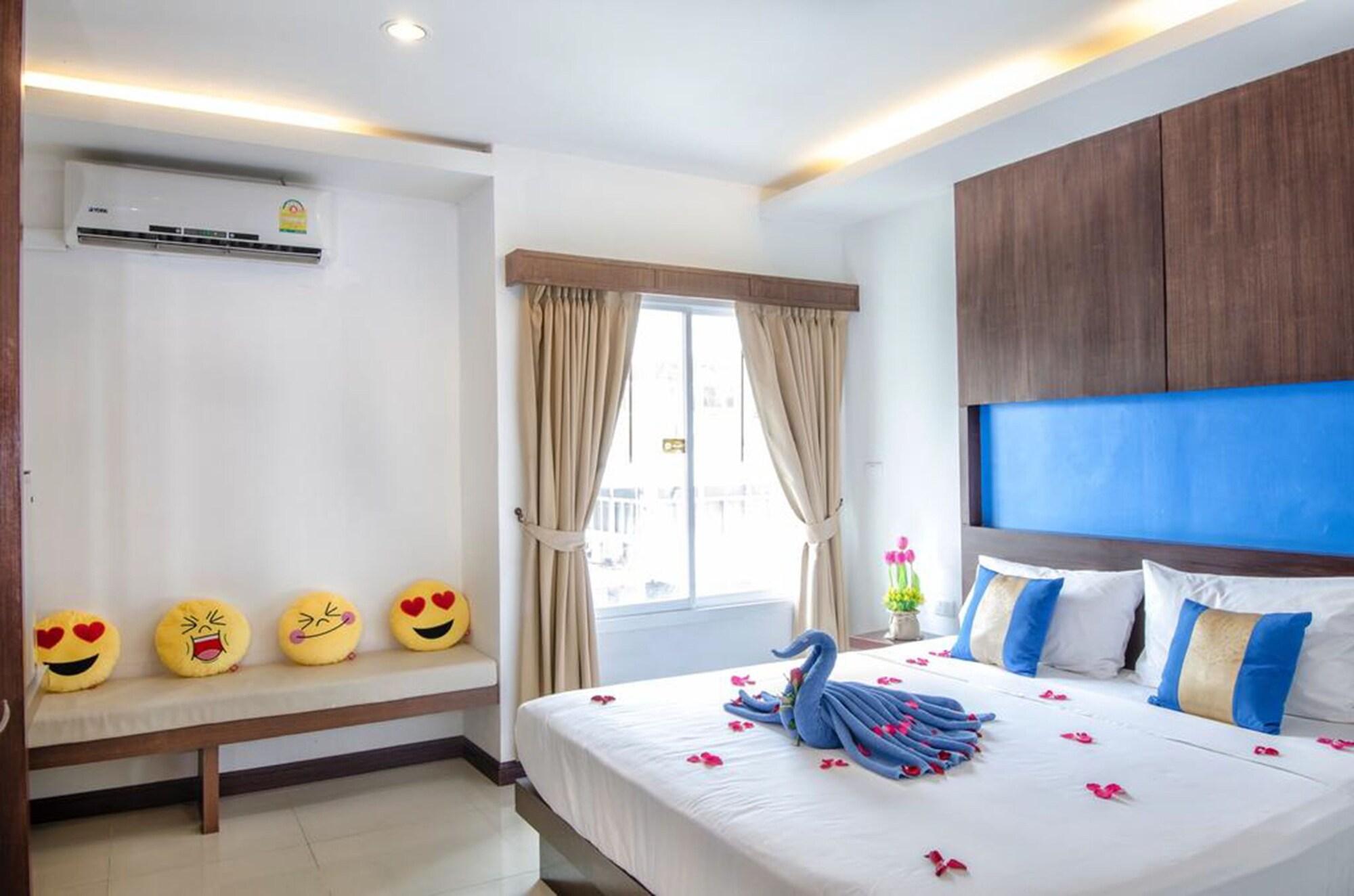 Tuana Blue Sky Patong Hotel Exterior foto